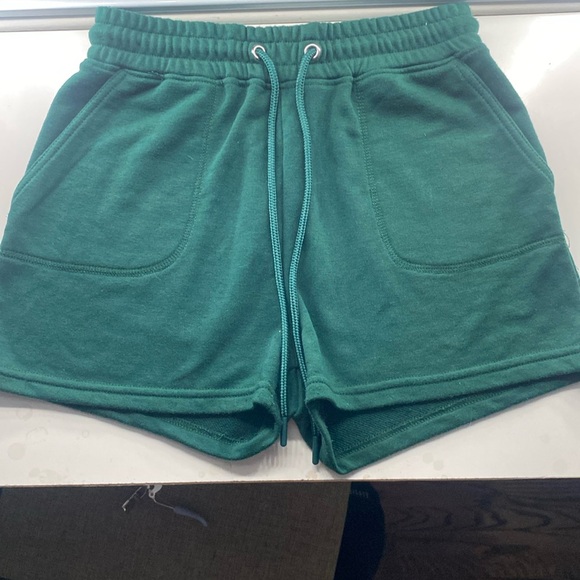 Woman’s comfortable shorts, Size s/p - Picture 1 of 4